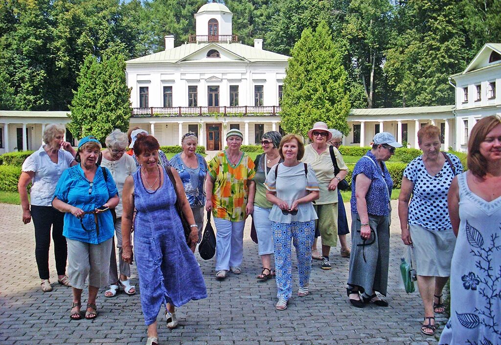 Погода середниково. Усадьба Середниково экскурсии. Усадьбе Середниково экскурсия внутри. Усадьба Фирсановой Середниково. Усадьбе Середниково экскурсия школы Комарова.