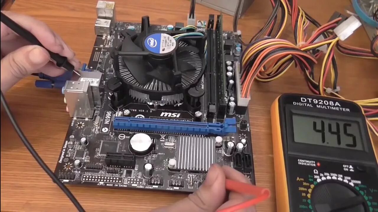 Батарейка cmos биос ноутбук hp pavilion 15. Ноутбук от сети. Батарейка cmos на материнской плате. Батарейка для материнской платы asus. Аккумулятор для компьютера.