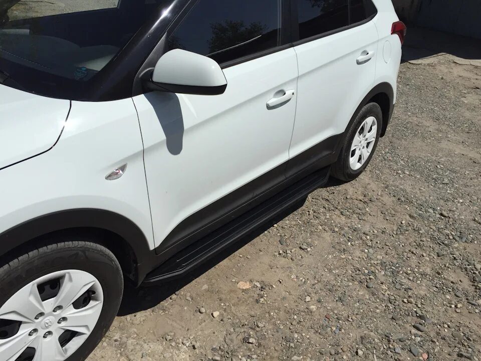 Порог алюминиевый автомобильный. Hyundai creta пороги. Пороги подножки на хендай крета. D173al. Пороги на крету хендай.