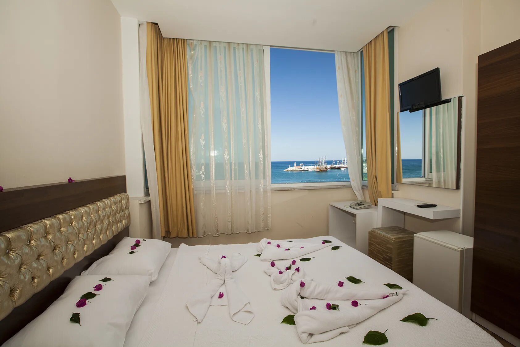 Olimpos beach hotel 3 турция кемер. Отель олимпус кемер турция. Olimpos beach hotel отзывы. Bonn beach hotel by rrh r 3. Олимпус кемер турция 3 звезды.
