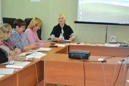 Уик картинка. Уик г. Выборы председателя. Уик 475 струги. Уик великобритания.