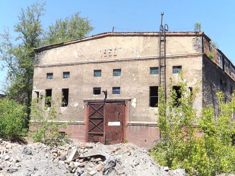 Завод белово. Цинковый завод белово трубы. Беловский цинковый завод в действии. Беловский цинковый завод старые. Беловский цинковый завод старые.