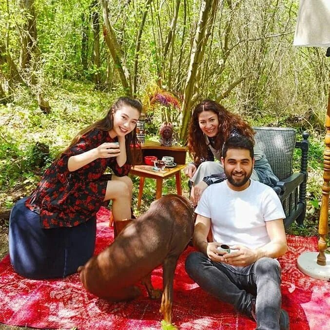 Burak Özçivit and Neslihan Atagül eres mi amor negro - YouTube