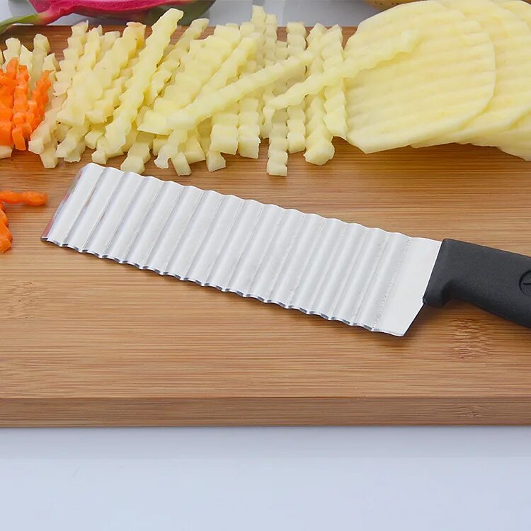 Нож для картофеля купить. Фигурный нож для картофеля. Волнистый нож для нарезки овощей. Нож для фигурной нарезки овощей. Нож для нарезки картофеля.