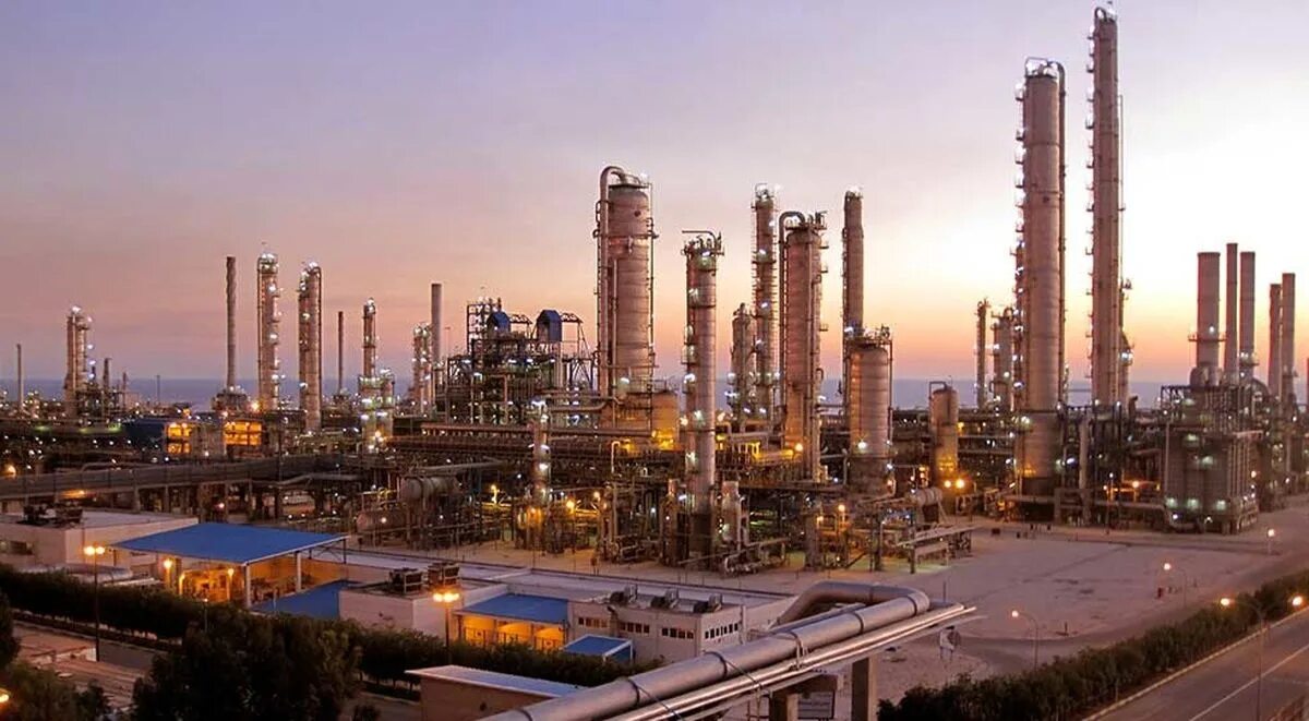 Город в иране крупный нефтедобывающий центр. Химическая промышленность ирана. газодобывающая промышленность ирана. нефтехимия иран. нефтехимическая промышленность в иране.