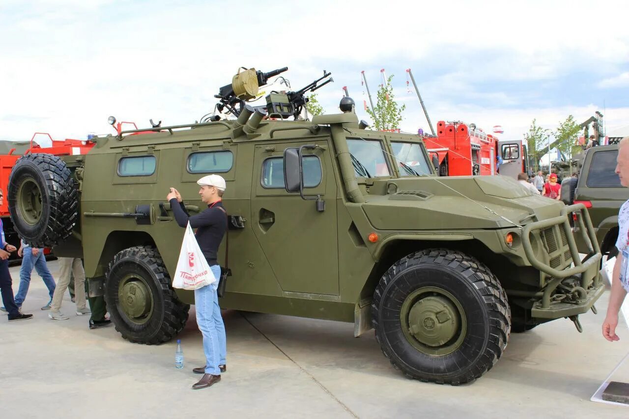 Тенто-мобильные укрытия для военной техники. Форум армия 2015. Парк патриот кубинка. Форум армия 2015. Army 2015.