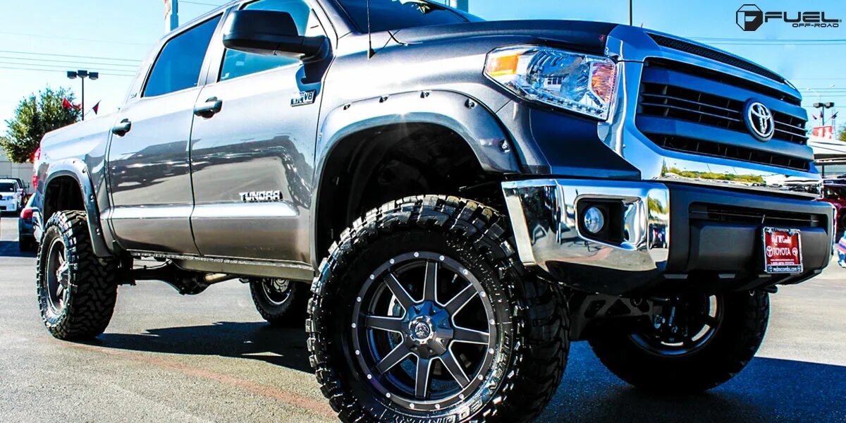 Toyota tundra r17. Диски xd тойота тундра r18. Toyota tundra 35 колеса. Тойота тундра на 35 колесах. Грязевые колеса на тойота тундра.