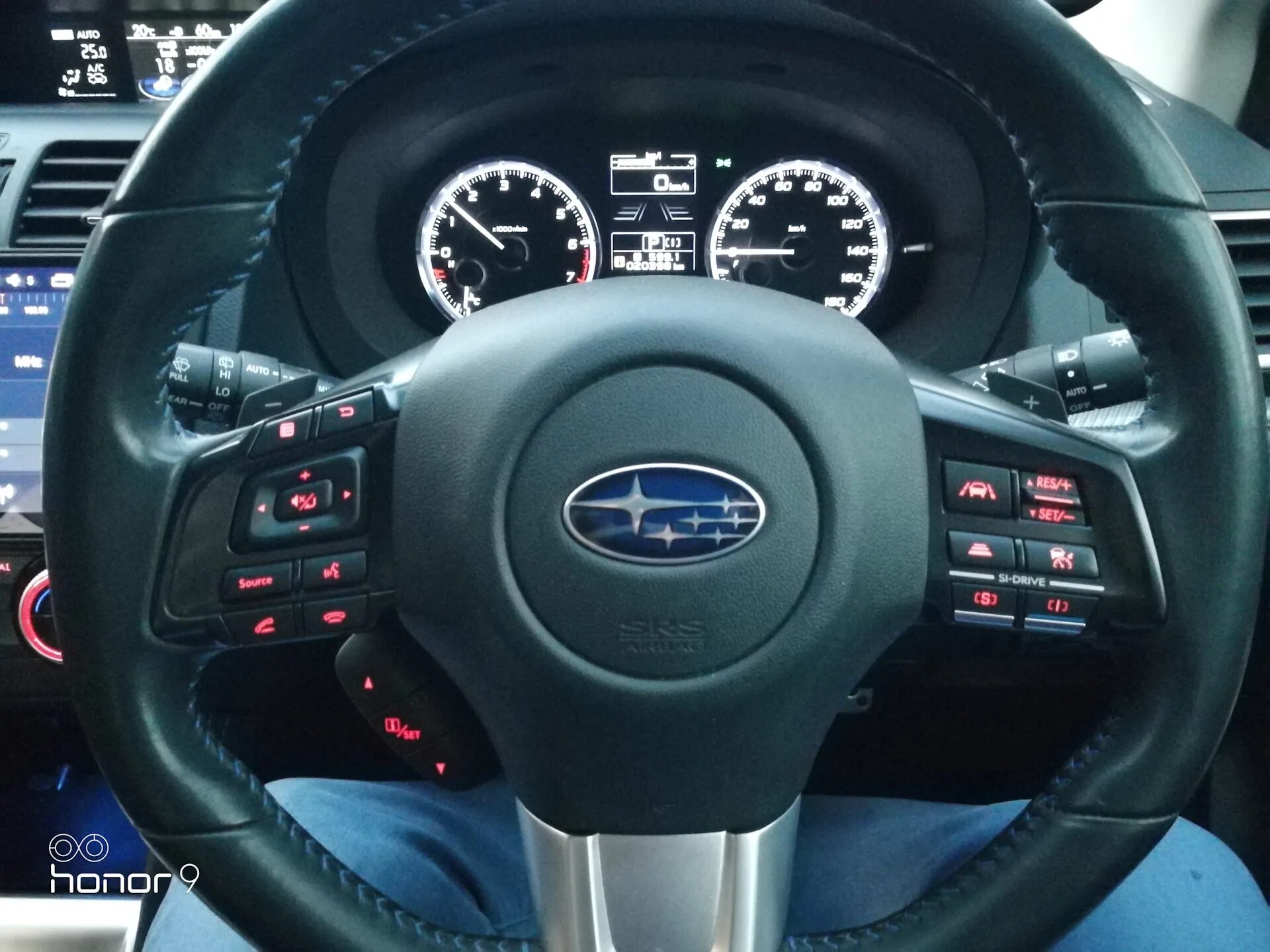 Руль субару. Руль Subaru Levorg. Субару Леворг мультируль. Руль Субару XV. Руль Subaru XV 2015.