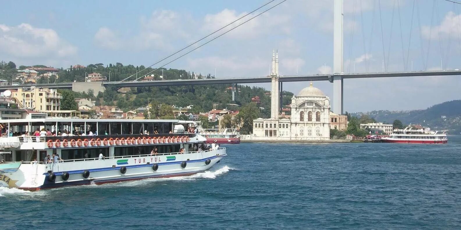 Прогулка по босфору. Bosphorus cruise стамбул. bosfor tour стамбул. босфор стамбул прогулка экскурсия. стамбул босфор кораблики.