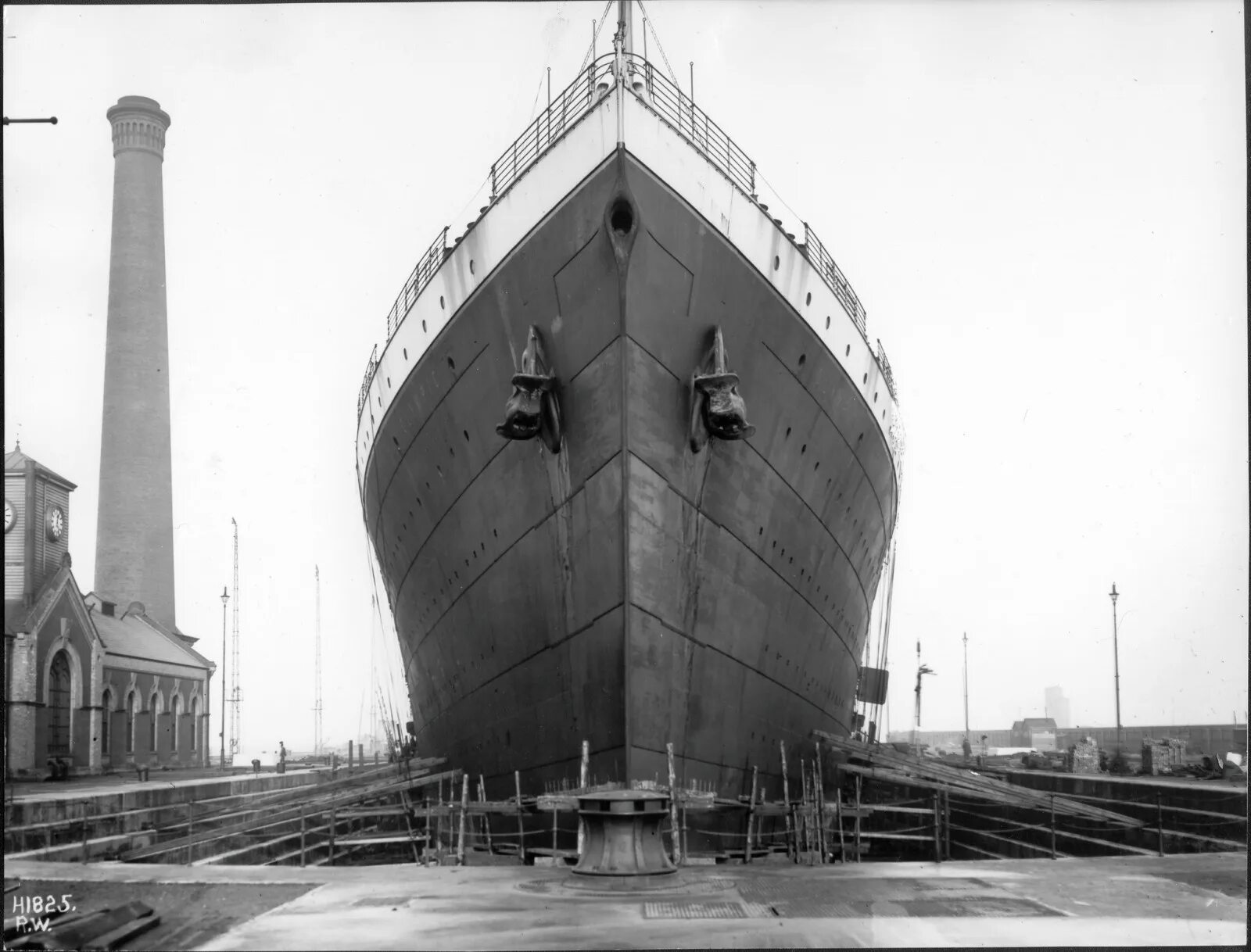 Какой самый известный корабль. Олимпик 1912. Титаник фото корабля 1912. Фото Титаника 1912 года. Титаник лайнер фото 1912.