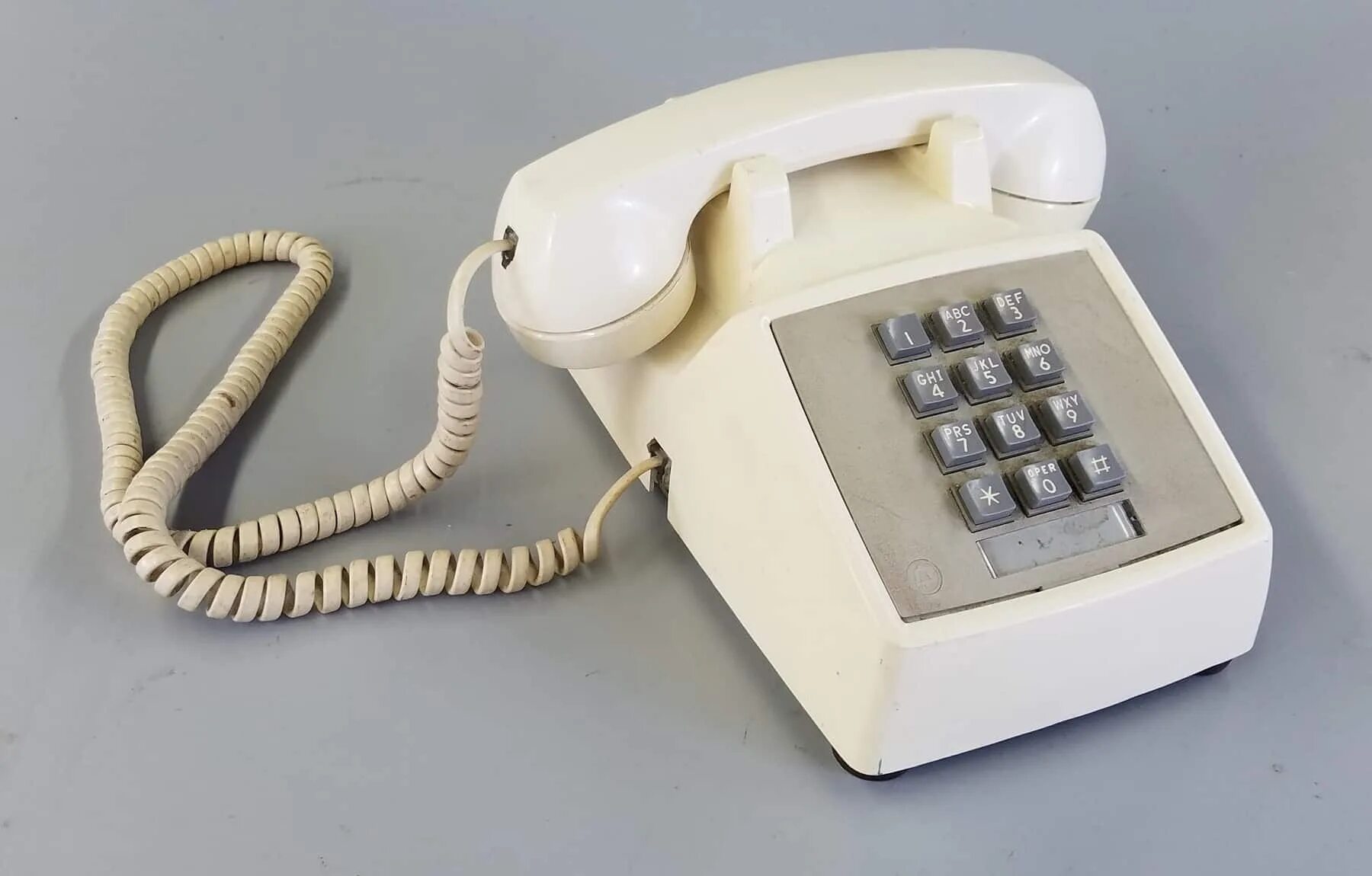 Телефон 1960. Touch Tone telephone. Touch Tone telephone Ivanushka. Touch Tone telephone на русском.