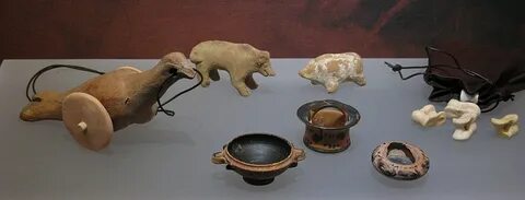 История первых игрушек