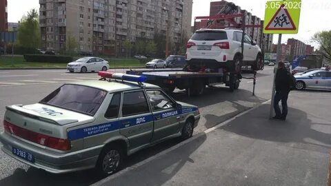 Автомобили в приморском районе
