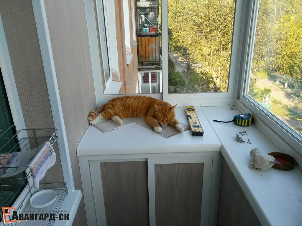 застеклить балкон киров. пластиковые окна в комсомольске-на-амуре. комсомольск на амуре с высоты птичьего полета. вертикальные жалюзи под потолок. проспект первостроителей 43 комсомольск-на-амуре.