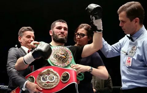 Кого побеждал бетербиев