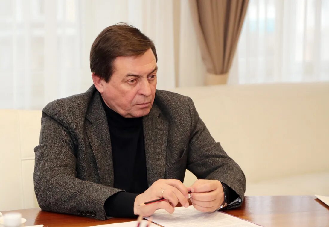 полухин олег николаевич. полухин ректор белгу. белгородский университет ректор. белгородский университет ректор. олег полухин ректор белгу.