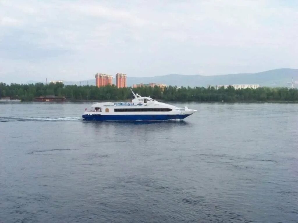 Теплоход ракета красноярск дивногорск. Восход теплоход. Речной теплоход заря. Енисейское речное пароходство. Прогулка по енисею на ракете в дивногорск.