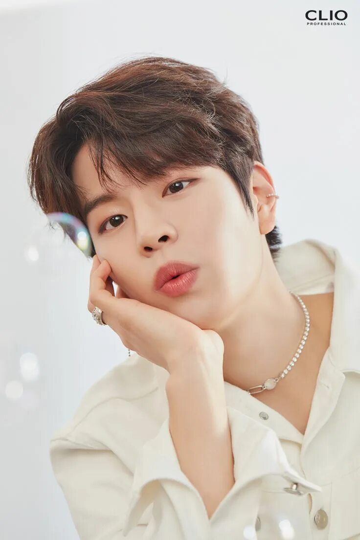 Сынмин стрей. Clio косметика stray kids. сынмин милый.