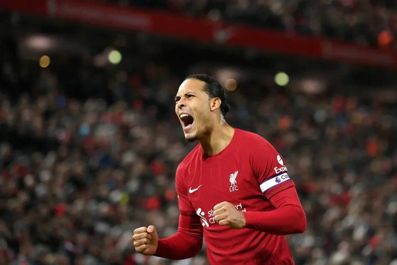 Вирджил ван дейк 2020. Ливерпуль ван. Роберто фирмино ливерпуль. Ливерпуль ван. Virgil van dijk футболист.