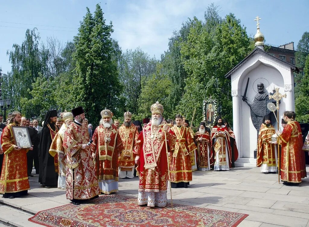 Угрешский монастырь успенский храм. Архимандрит вениамин николо угрешский монастырь. Дзержинский монастырь николо угрешский. Спасо-преображенский собор тольятти. Николо-угрешский монастырь успенский храм.