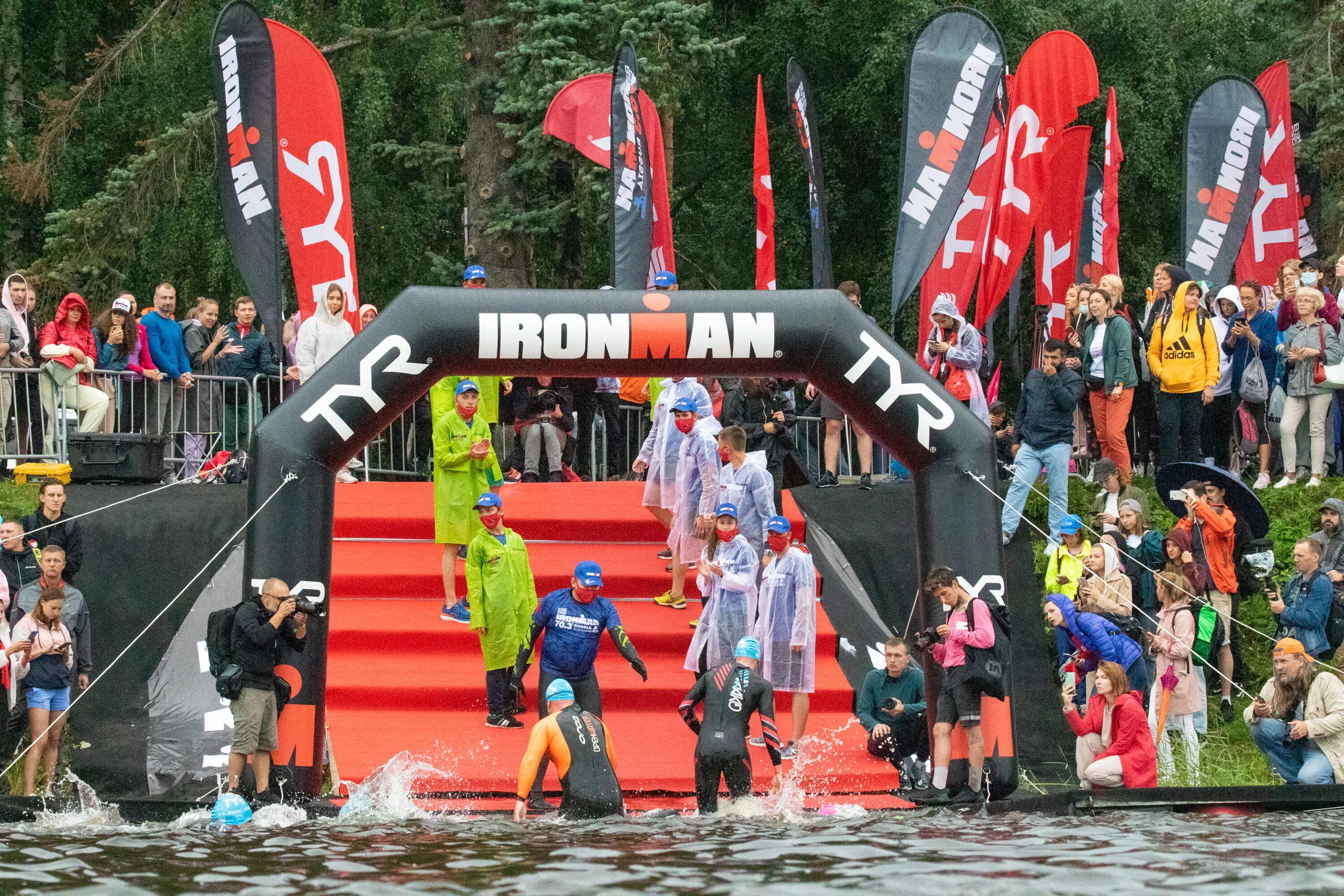 Ironman Санкт-Петербург 2021. Соревнования по Айронмен. Триатлон в Санкт-Петербурге. Ironman триатлон. Легендарный старт