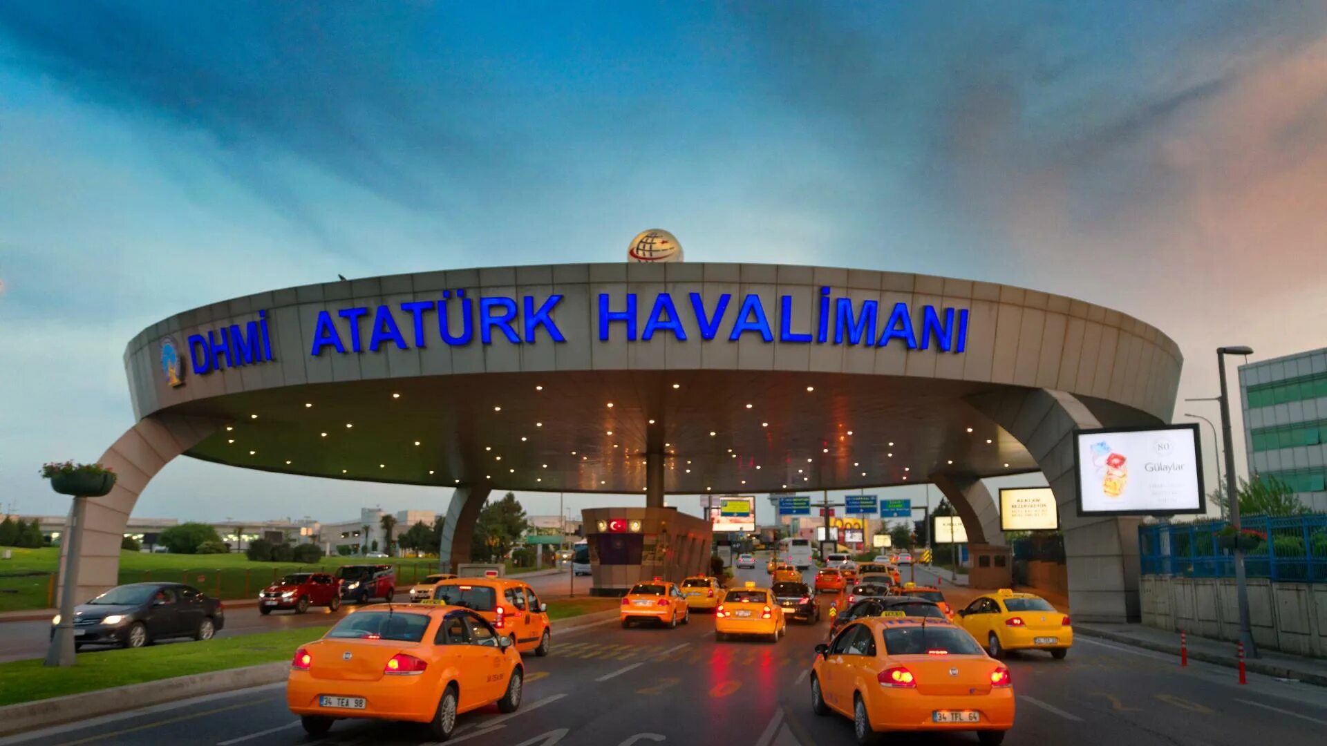 Istanbul ataturk. Стамбульский аэропорт имени ататюрка. Аэропорт havalimani стамбул. Новый аэропорт стамбула. Аэропорты турции ататюрк.