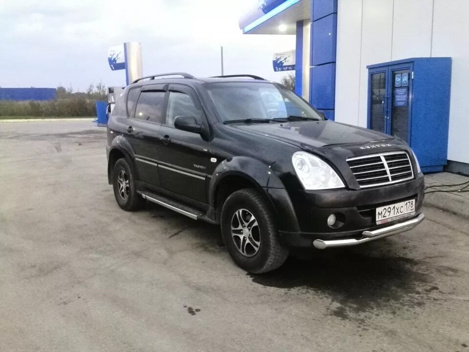 Бампер ssangyong rexton. Защита переднего бампера рекстон 2. rexton 2 антихром. кенгурятник на ссангйонг рекстон 2. защита бампера рекстон 1.