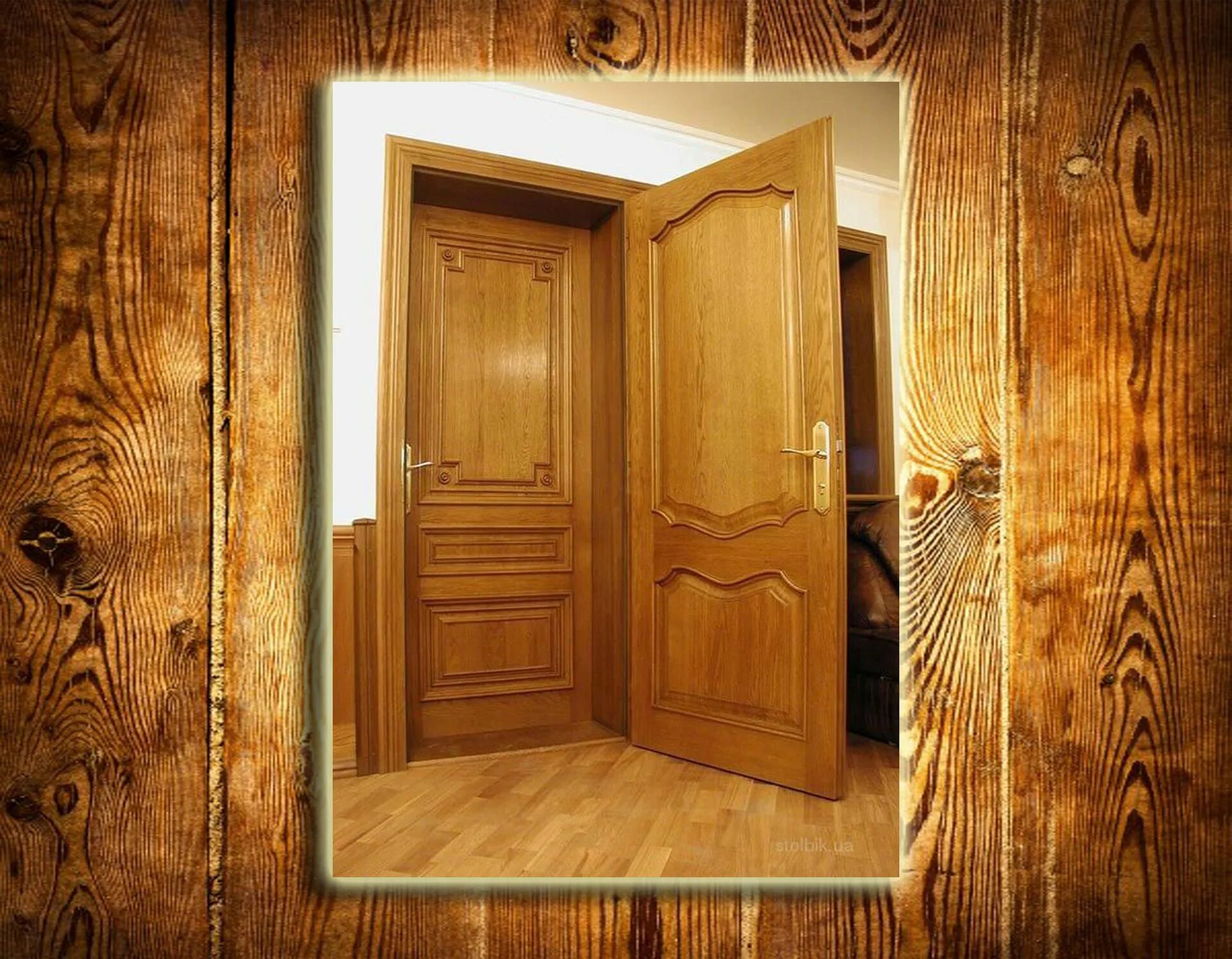 Деревянная дверь. Дверь из клееной древесины. Дверь клееная из массива дерева. Утеплить деревянную дверь.