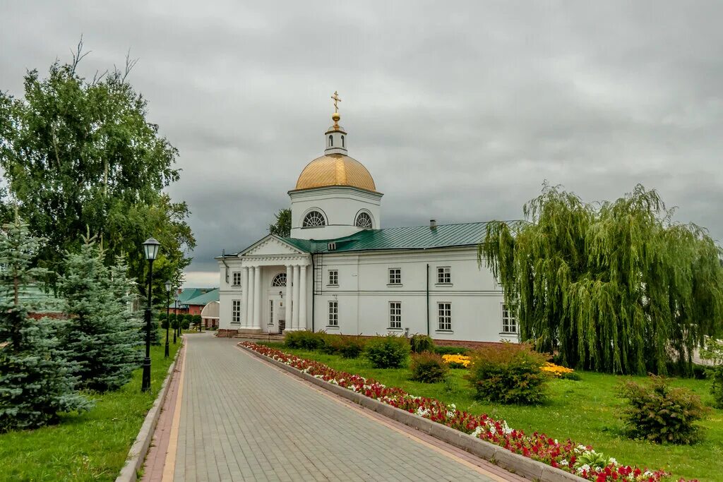 Елецкий Знаменский епархиальный женский монастырь. Выпуск 1". Места и люди (28.0