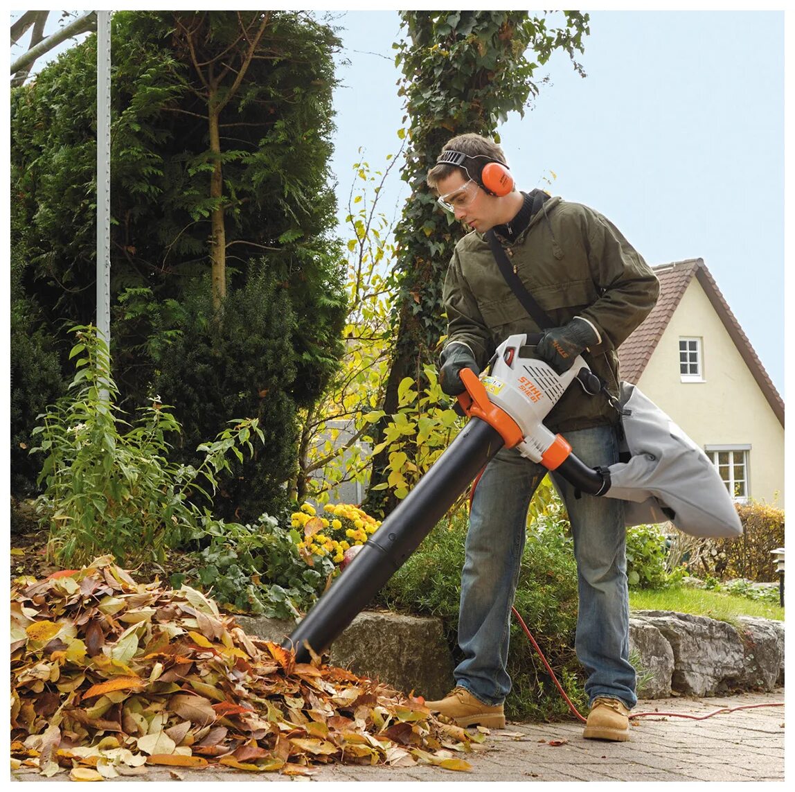 Воздуходувка измельчитель электрическая. Всасывающий измельчитель stihl she 81. Stihl she 71. Воздуходувка-пылесос электрическая stihl she 71 48110110829. Воздуходувка-пылесос электрическая stihl she 71 48110110829.