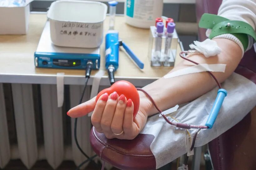 Донор 60. Переливание крови донор. Гемотрансфузия донорство. Переливание крови от донора.