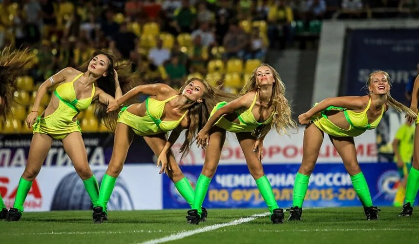 Девушки 1998 года. Девушки 90-х. Девушки 1998 года. Гандболистка кристина. Анна архипова фон калманович.