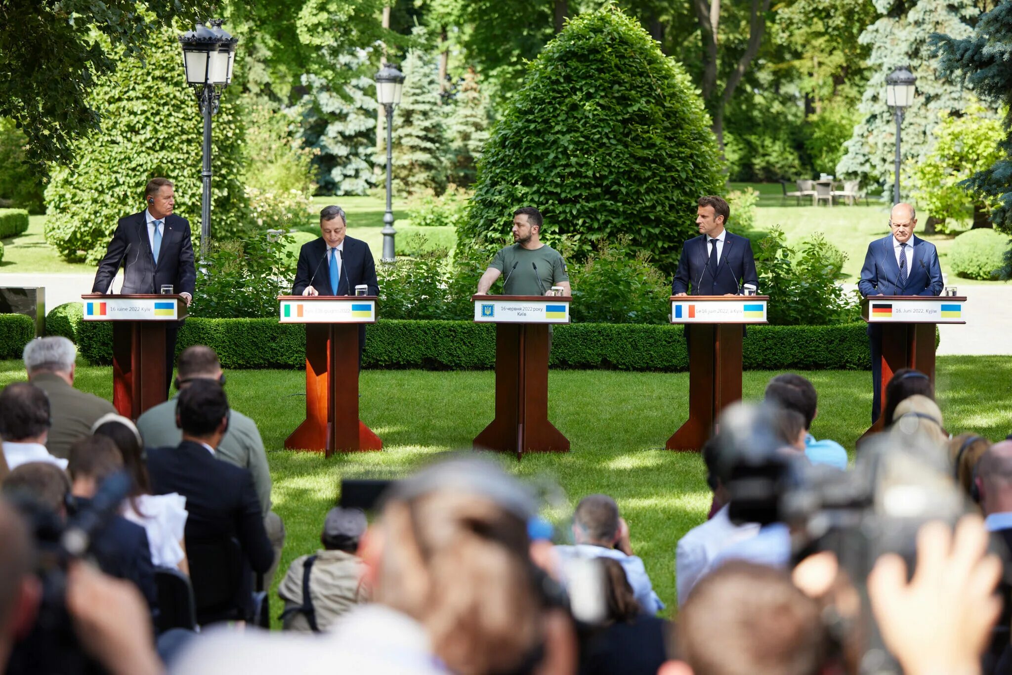 Шольц Макрон и Драги в Киеве. Встреча президента Украины и президента Франции. Франция лидеры страны