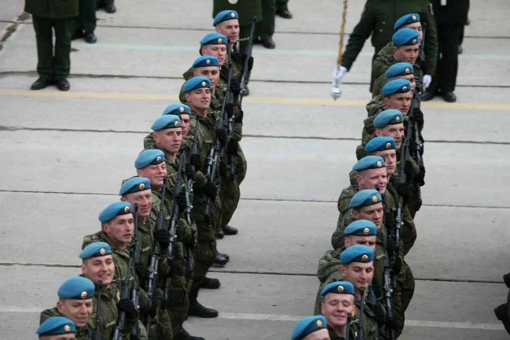 Тарасов алексей вдв спб. Никита петров вдв спб. Берет «вдв». Десантные войска вдв. Форма вдв.