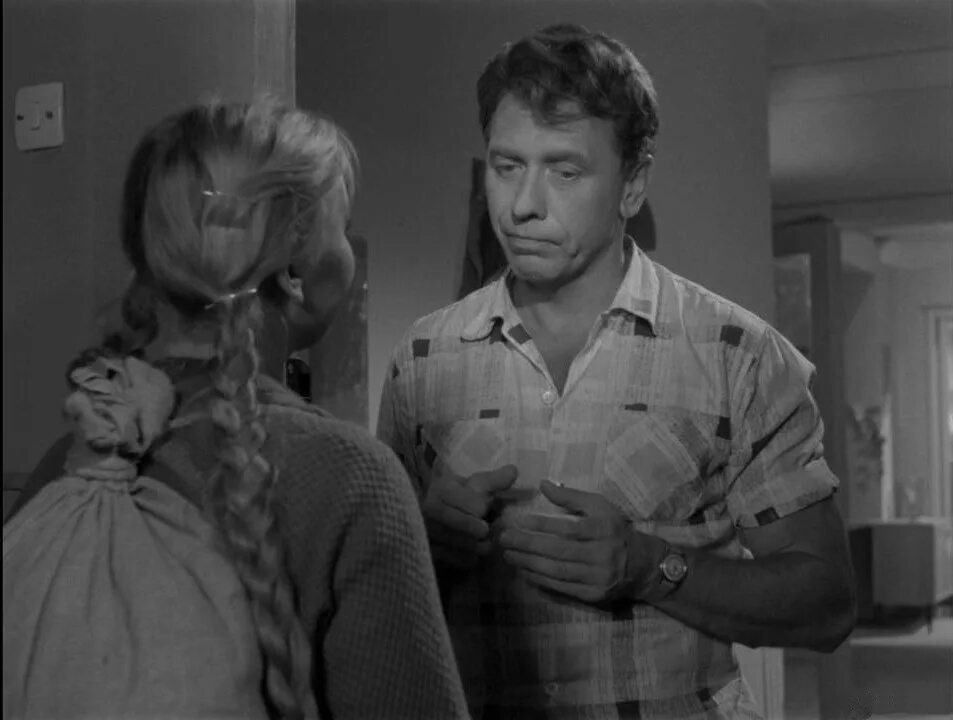 Олег ефремов в фильме берегись автомобиля. Фрося бурлакова приходите завтра. Приходите завтра фильм надежда животова. Лже станиславский в приходите завтра. Папанов приходите завтра.