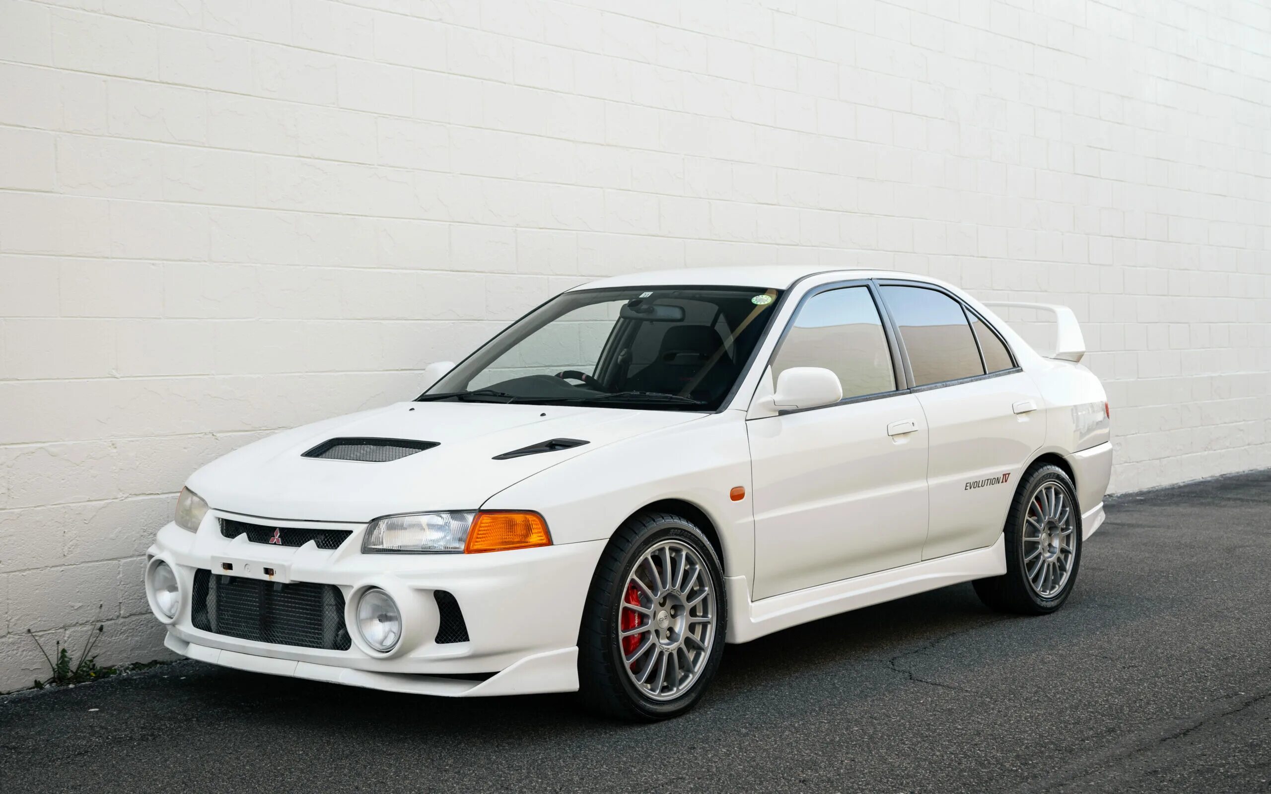 H4 white