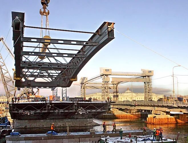 реконструкция моста лейтенанта шмидта. стальная ортотропная плита. ортотропной плитой проезжей части. пролетное строение с ортотропной плитой. металлический мост с ортотропной плитой.