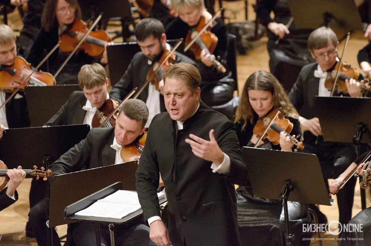 Дирижер ленинградского симфонического оркестра. Силантьева. Академический симфонический оркестр филармонии. Дирижёр симфонического оркестра голиков. Элиасберг дирижер ленинградская симфония.