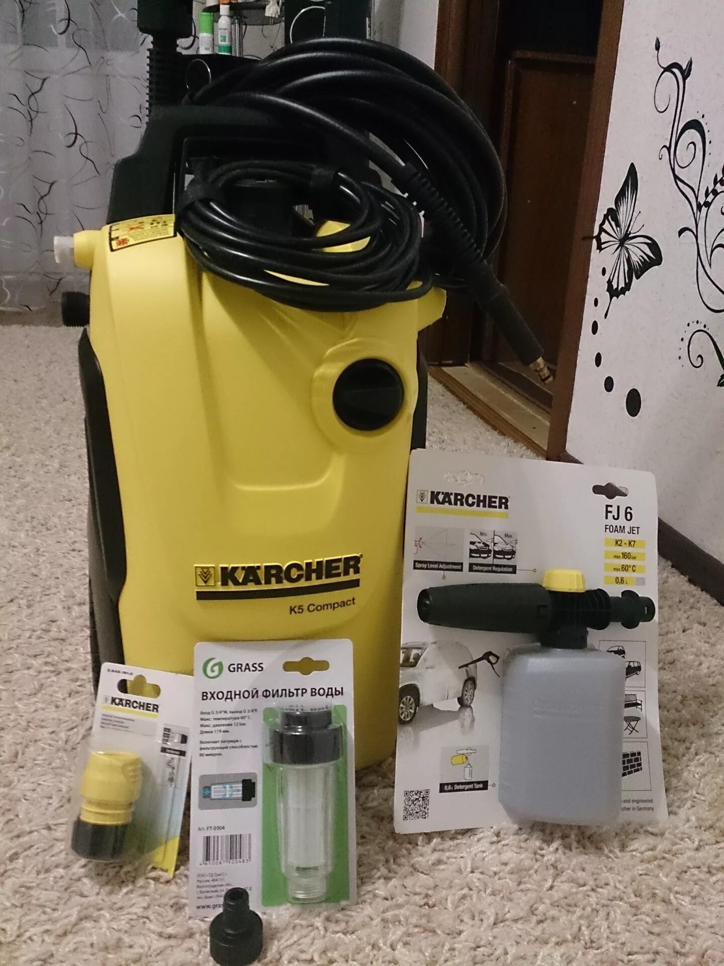 Чем отличается керхер. Керхер к5 комплектация. Мойка Керхер к5. Karcher k5 Compact комплектация. Керхер к 5.000.