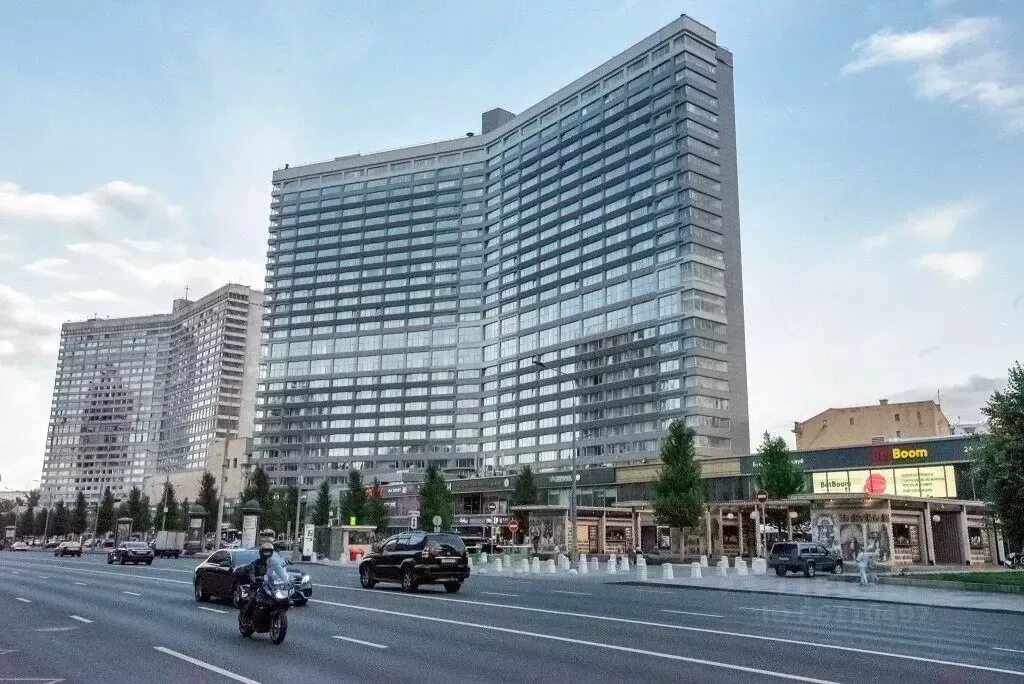 Ул новый арбат 15. Новый арбат 15 москва. новый арбат 25. арбат жилые дома. новый арбат квартиры цены.