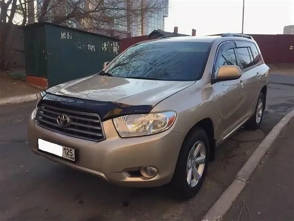 Хайлендер 2017. Тойота хайлендер 2019. Toyota highlander 2014 2350000. Хайлендер 2014 зеленый. Хайлендер владивосток.