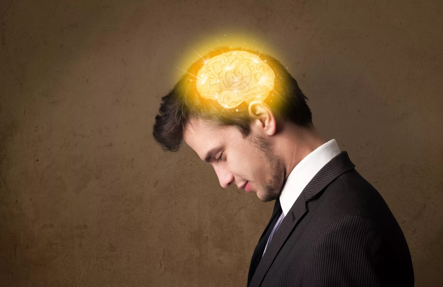 Braining man. Мыслящий человек. Мысли человека. Человек думает. Мыслительные процессы в голове.