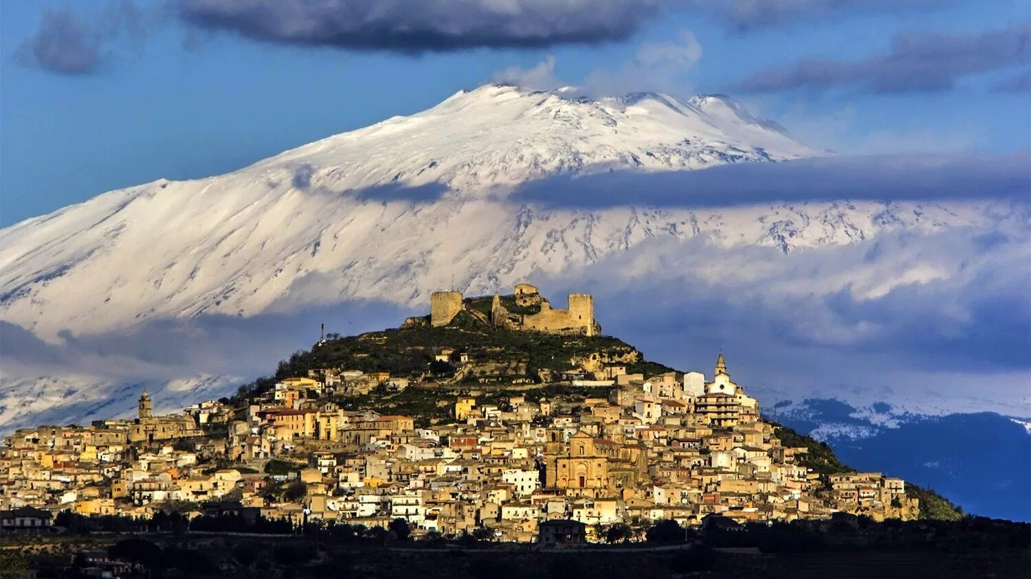 Этна Сицилия. Гора Этна Италия. Сицилия Италия вулкан Этна. Катания Италия Этна.