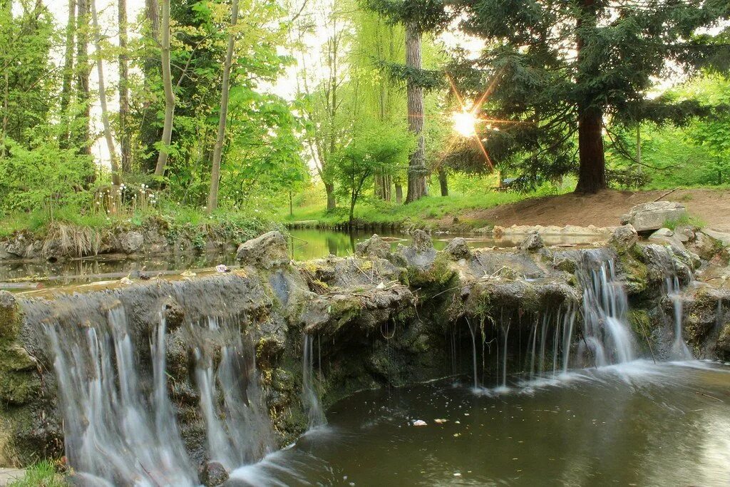 Булонский лес в париже. Венсенский лес. Венсенский лес в париже фото. Парк венсенский лес. Булонский лес церковь.