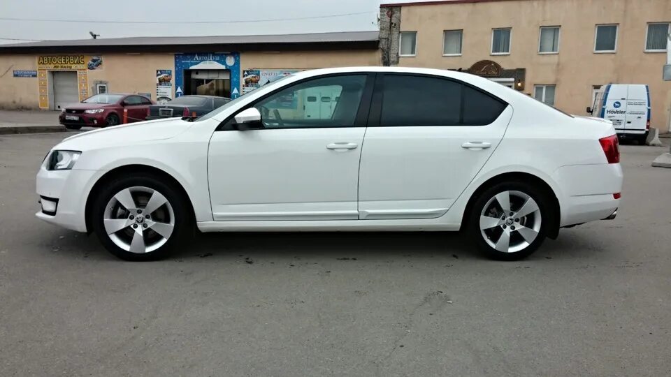 Trius r17 skoda. Диски шкода октавия а7 r17. Диски teron r17 skoda octavia a7. Диски r17 шкода а7. Skoda octavia r17.