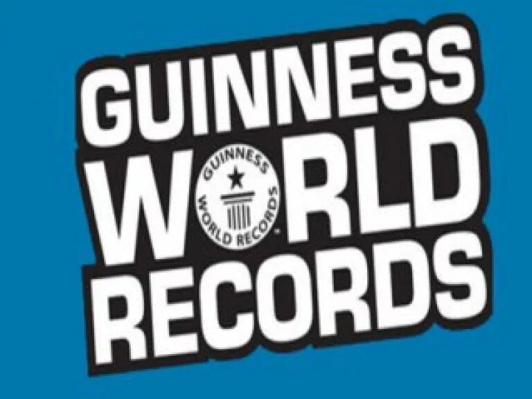 Как попасть в гиннесс. Guinness world records. эмблема книги рекордов гиннесса. книга рекордов гиннесса обложка. guinness book of records.