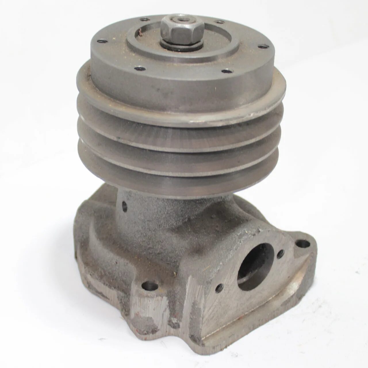 Помпа беларус. Помпа беларус. Насос водяной д-240 240-1307010-а1. Помпа мтз 3240 помпа. Насос водяной мтз 240-1307010.