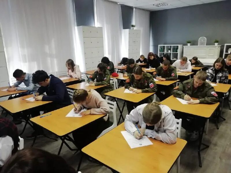 школа 51 красноярск фото учеников. школа моу сош 60. школа 51 тверь 1е. школа 51 ученики. очерская школа 1.