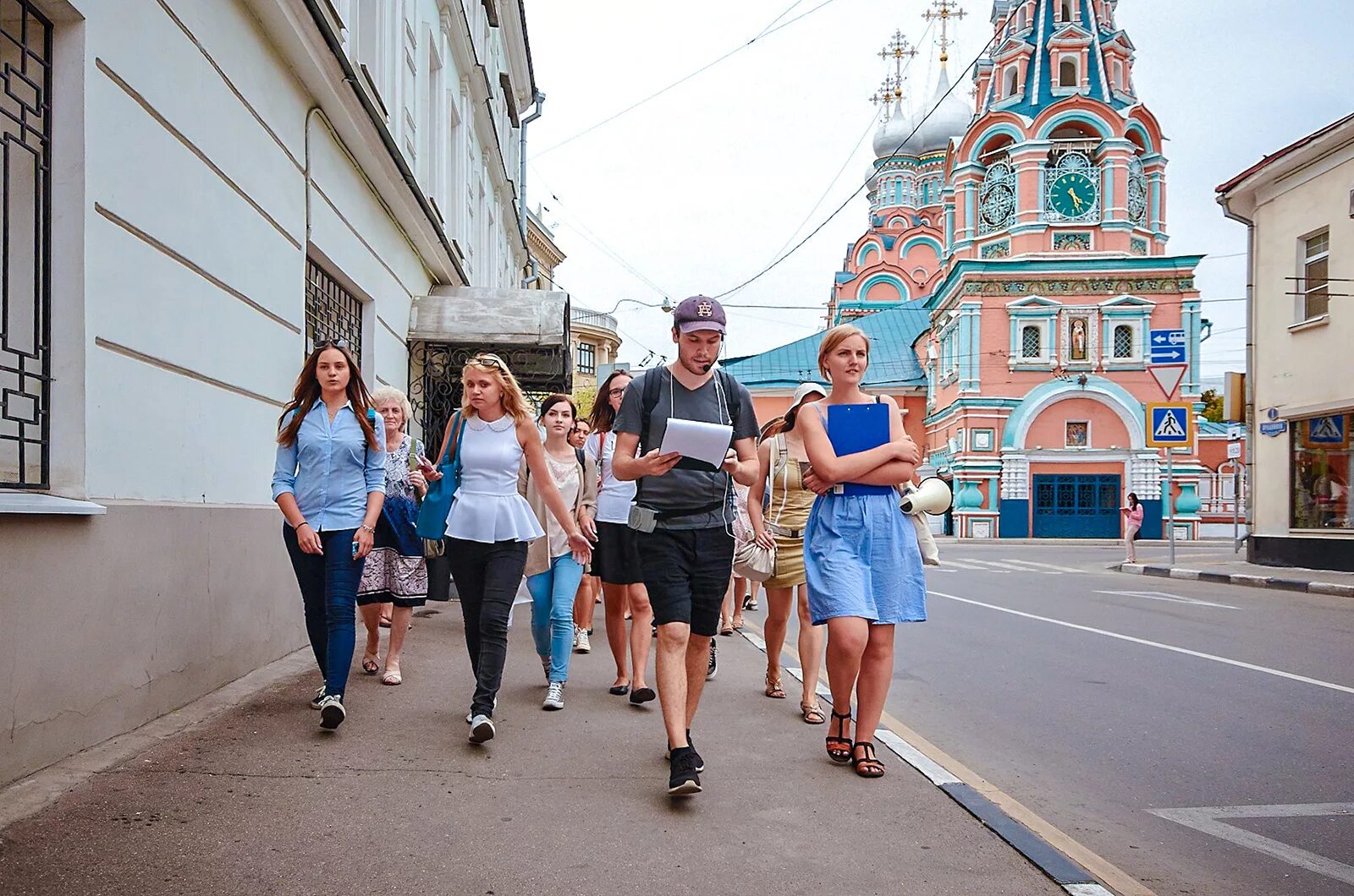 Городские экскурсии. Пешеходная экскурсия. Пешая экскурсия. Экскурсии по Москве. Экскурсионный гид