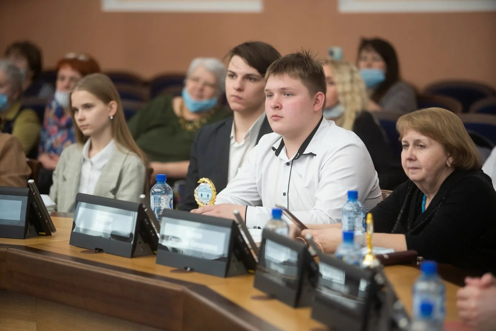 Открытые городские научно практические конференции. Ноу Сибирь конференция 2022. НПК ноу Сибирь. Конференция школьников. Районная научно-практическая конференция фото награждение.